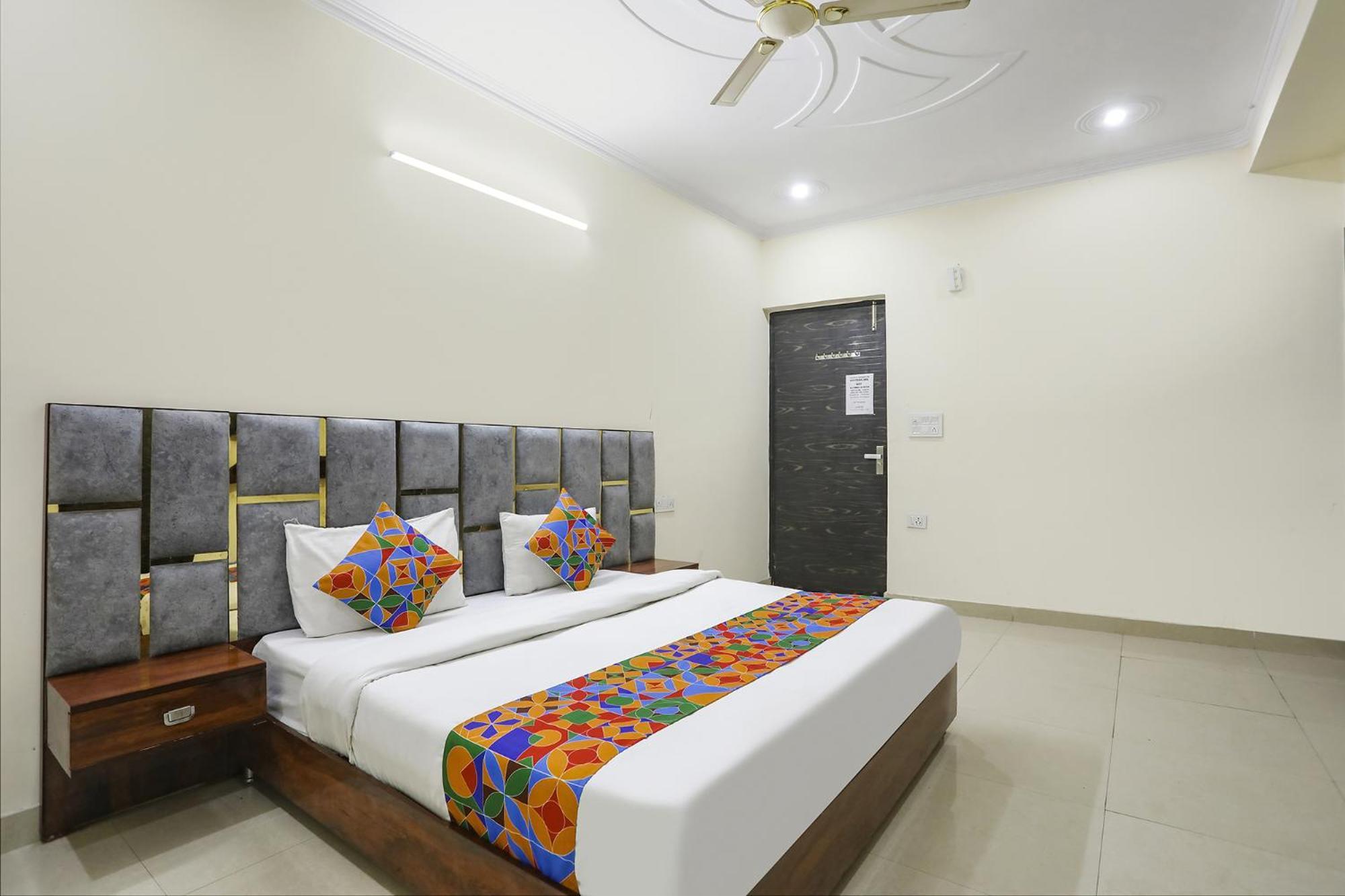 Fabexpress Asp Royal Residency Inn- Janakpuri Delhi Kültér fotó