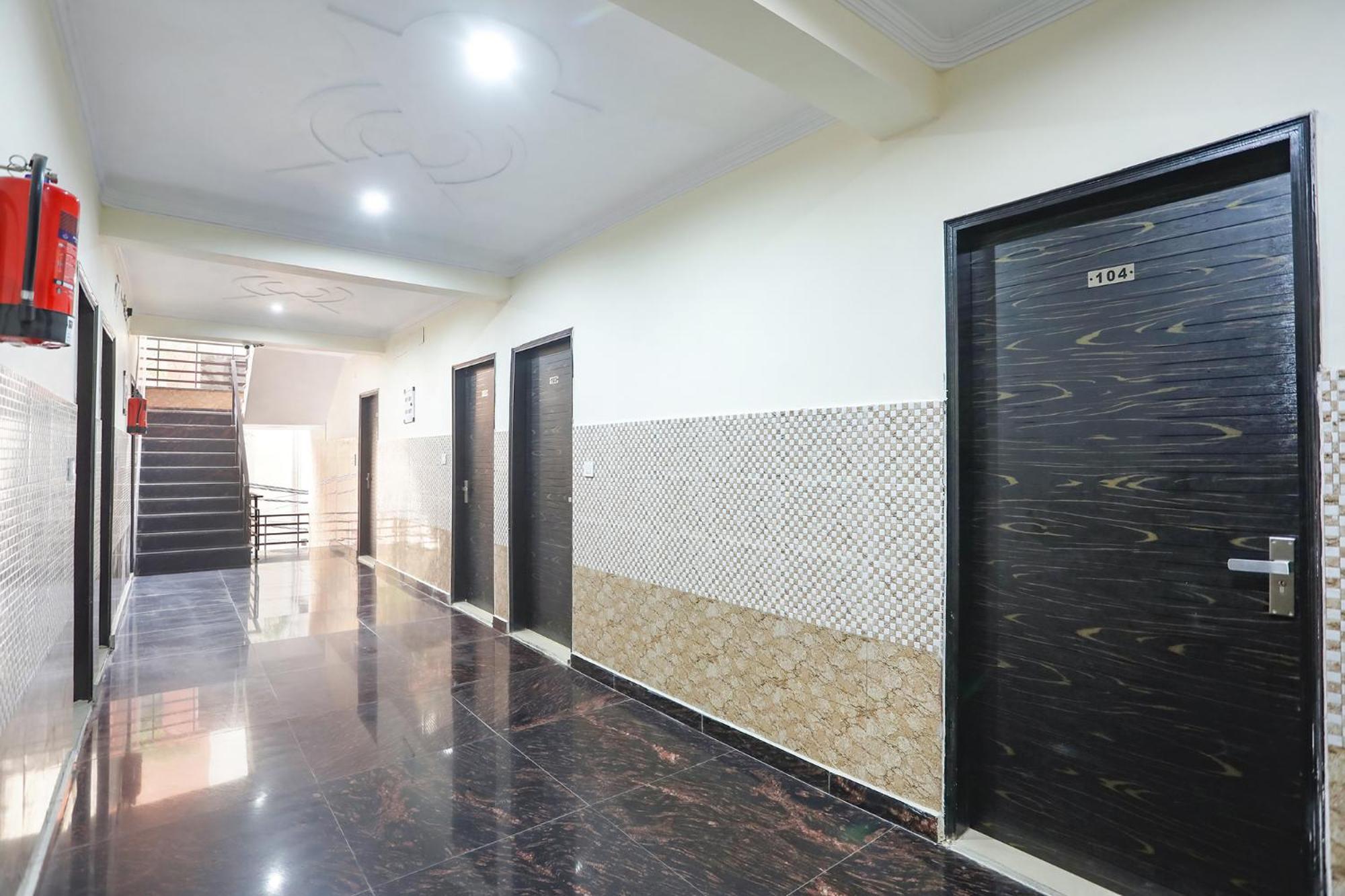 Fabexpress Asp Royal Residency Inn- Janakpuri Delhi Kültér fotó