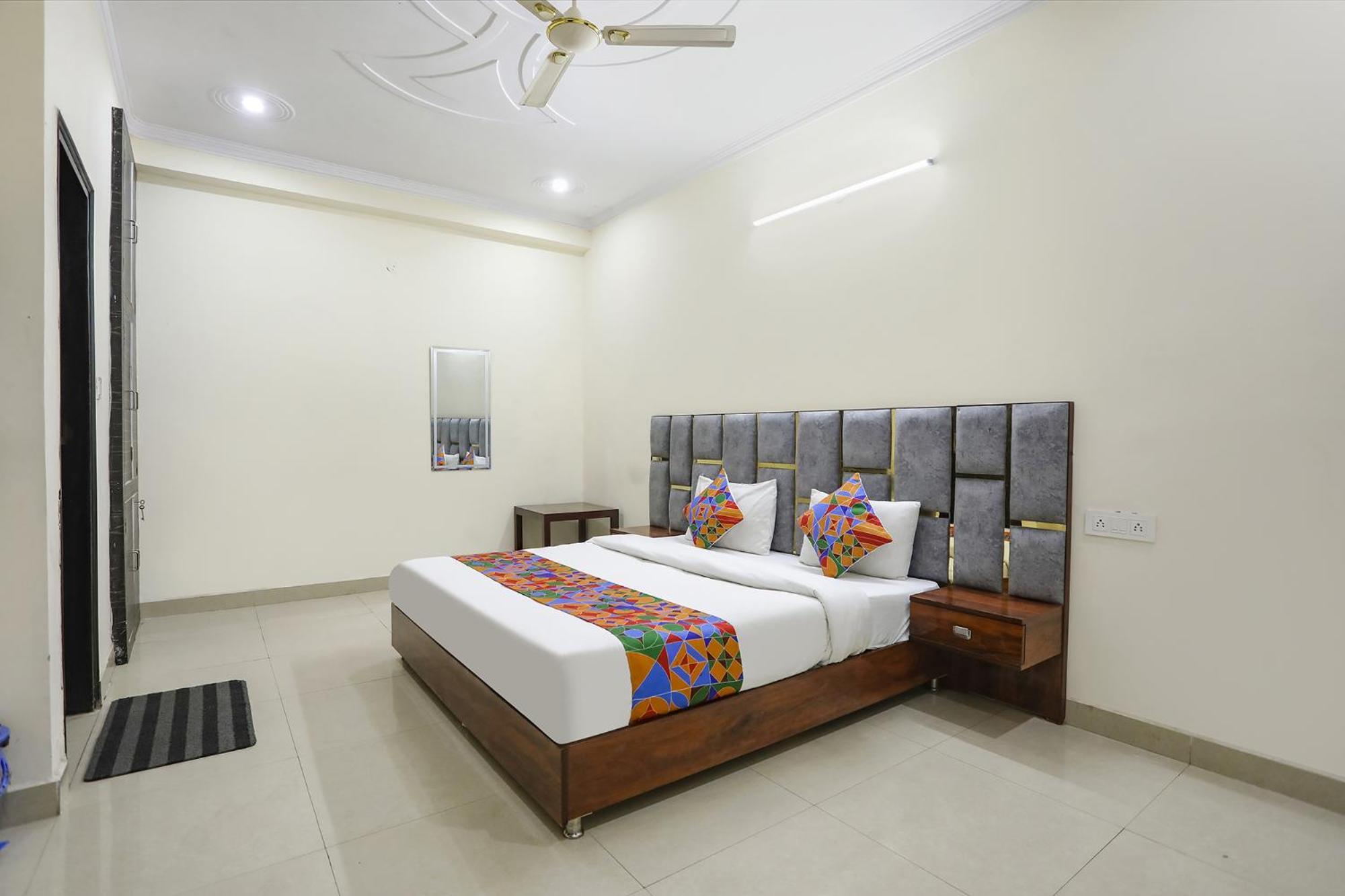 Fabexpress Asp Royal Residency Inn- Janakpuri Delhi Kültér fotó
