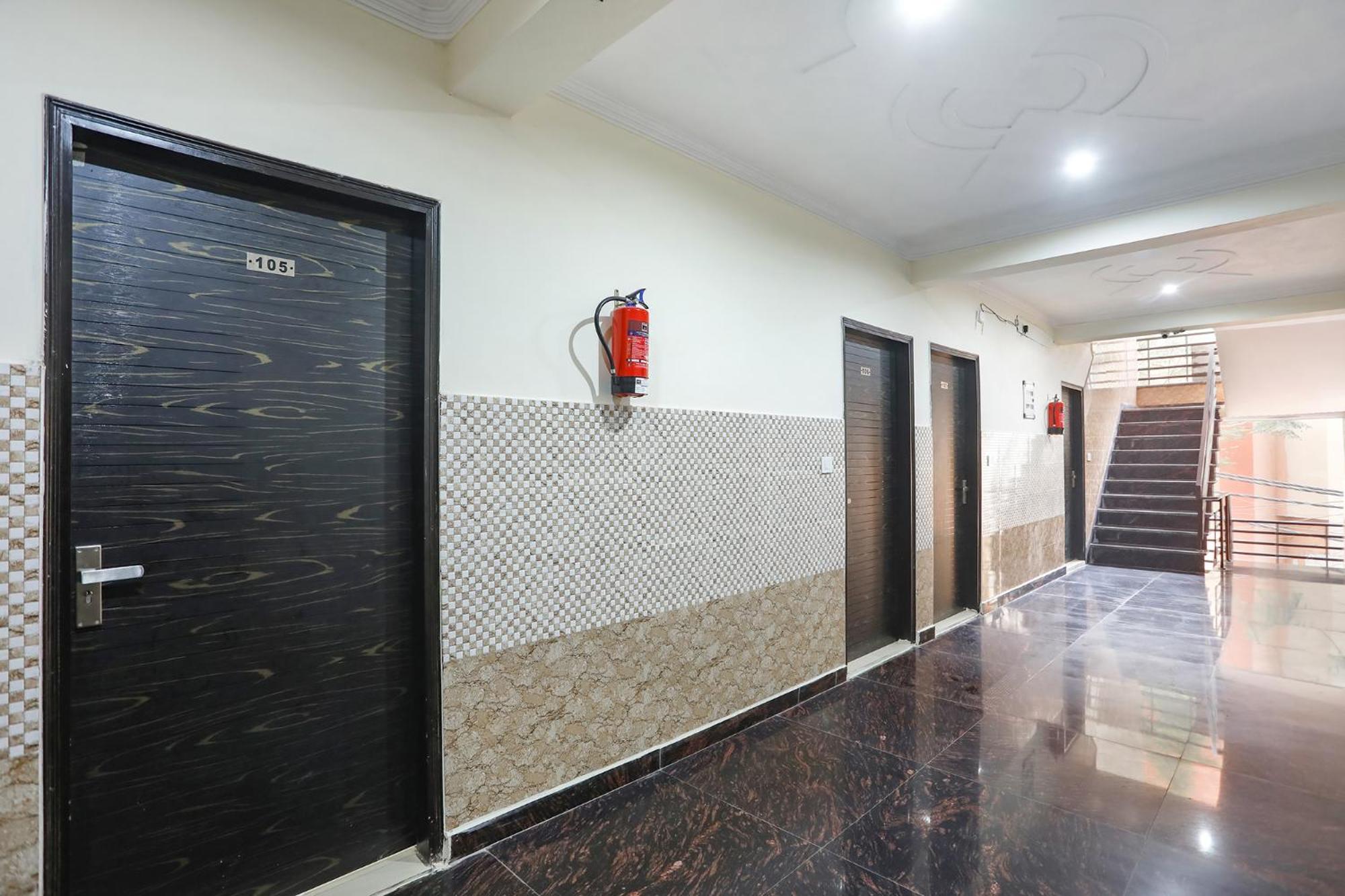 Fabexpress Asp Royal Residency Inn- Janakpuri Delhi Kültér fotó
