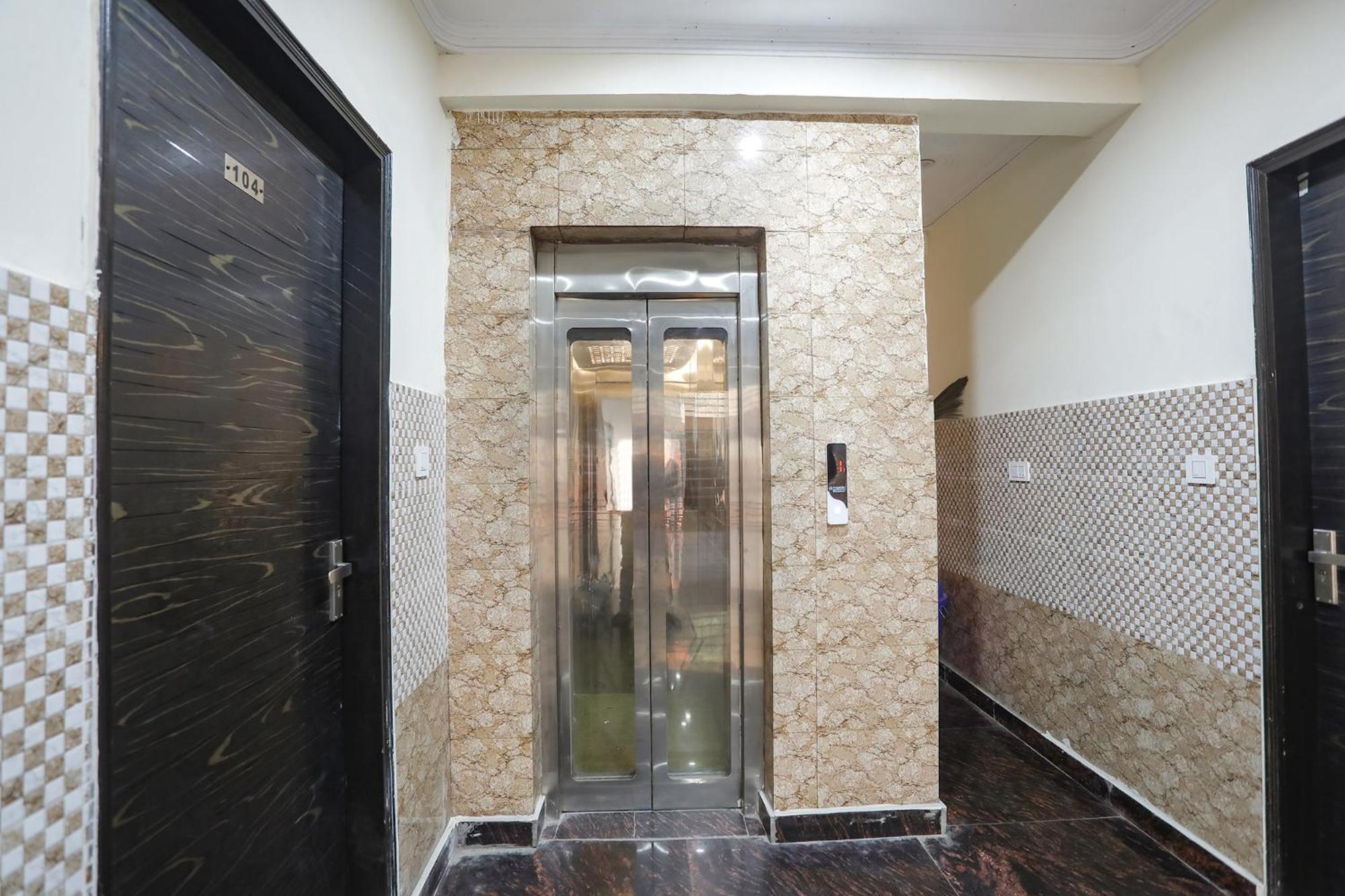 Fabexpress Asp Royal Residency Inn- Janakpuri Delhi Kültér fotó
